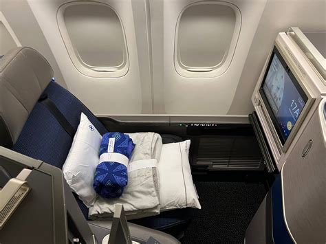 777-300er united polaris|United 777 Polaris Business Class: Great, Except The Food.